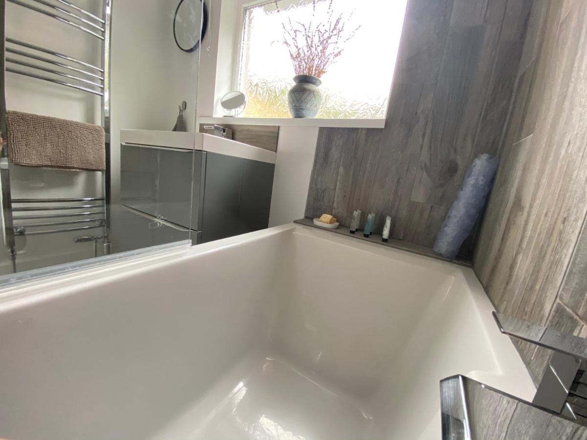 Port Side Brixham - Ideal Seaside Getaway - Parking - Wood-Burner - Dog Friendly Εξωτερικό φωτογραφία